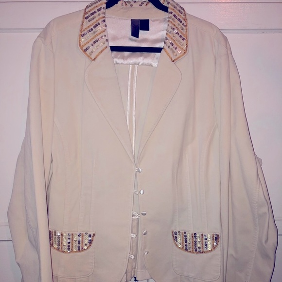 Plus Size Fun versatile blazer😉😉😉 - Picture 3 of 4